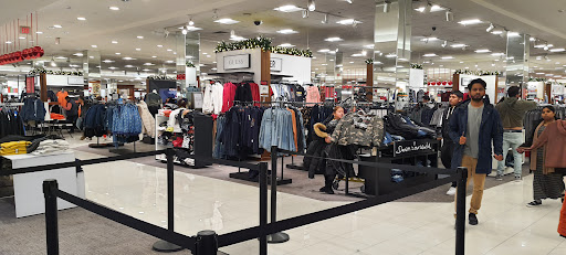 Department Store «Macys», reviews and photos