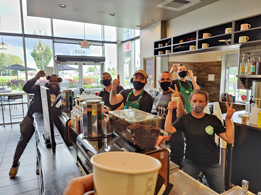 Coffee Shop «Starbucks», reviews and photos, 4255 Genesee St #100, Cheektowaga, NY 14225, USA