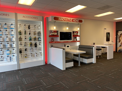 Cell Phone Store «Verizon Wireless - Cellular Plus», reviews and photos, 8222 N Ivanhoe St, Portland, OR 97203, USA