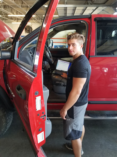 Auto Repair Shop «Integrity Auto Care», reviews and photos, 901 S Riverside Dr a, Clarksville, TN 37040, USA