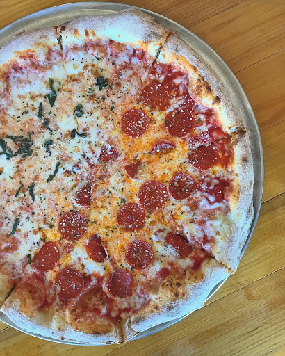 Beer Store «Brookside Market & Pizza», reviews and photos, 1000 Brookside Dr #119, Raleigh, NC 27604, USA