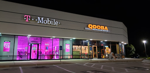 Mexican Restaurant «QDOBA Mexican Eats», reviews and photos, 14169 Manchester Rd Suite F, Manchester, MO 63011, USA