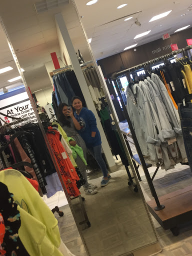 Shopping Mall «Huntington Mall Shopping Center», reviews and photos, 500 Mall Rd, Barboursville, WV 25504, USA