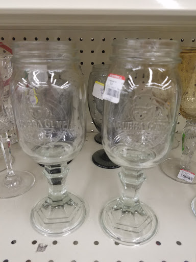 Thrift Store «South Tacoma Goodwill», reviews and photos, 8025 S Hosmer St, Tacoma, WA 98408, USA