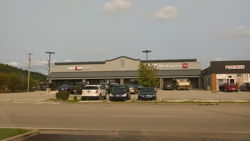 Cell Phone Store «Verizon», reviews and photos, 870 Rostraver Rd, Belle Vernon, PA 15012, USA