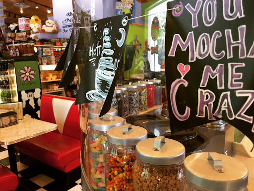 Ice Cream Shop «Neighbors Ice Cream Parlor», reviews and photos, 5980 Spruce Creek Rd, Port Orange, FL 32127, USA