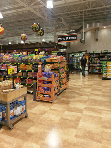 Grocery Store «Harris Teeter», reviews and photos, 3501 Oleander Dr, Wilmington, NC 28403, USA