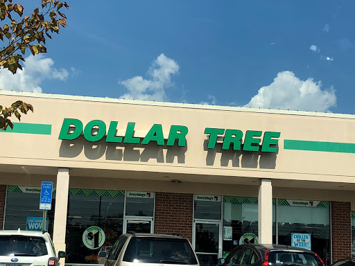 Shopping Mall «Pines Shopping Center», reviews and photos, 650 Elden St, Herndon, VA 20170, USA