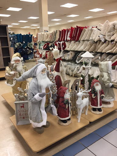 Department Store «Marshalls & HomeGoods», reviews and photos, 2700 Potomac Mills Cir, Woodbridge, VA 22192, USA