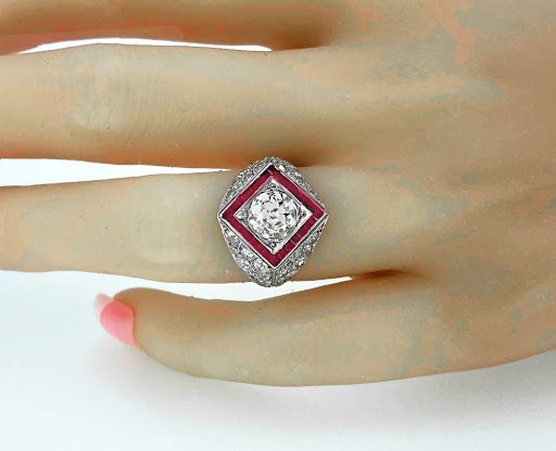 Jewelry Store «Gesner Estate Jewelry», reviews and photos, 1600 W Bay Dr, Largo, FL 33770, USA