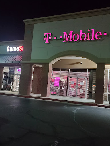 Cell Phone Store «T-Mobile», reviews and photos, 1757 East-West Connector #480, Austell, GA 30106, USA