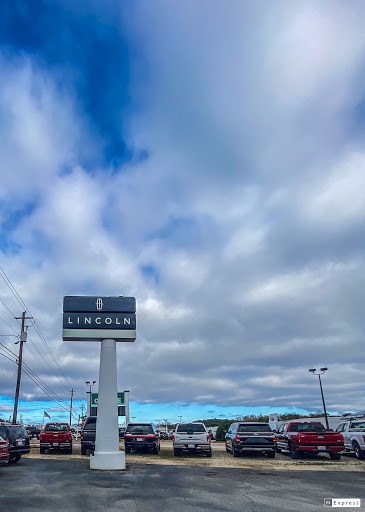 Car Dealer «Jacky Jones Lincoln», reviews and photos, 2407 Browns Bridge Rd, Gainesville, GA 30504, USA