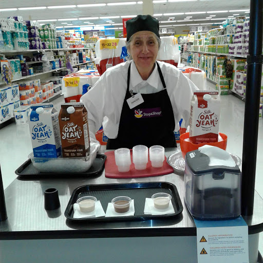 Grocery Store «Super Stop & Shop», reviews and photos, 125 Church St, Pembroke, MA 02359, USA