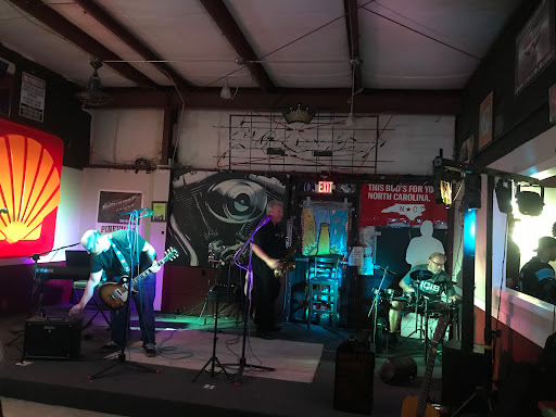 Restaurant «Pineville Tavern», reviews and photos, 314 N Polk St, Pineville, NC 28134, USA