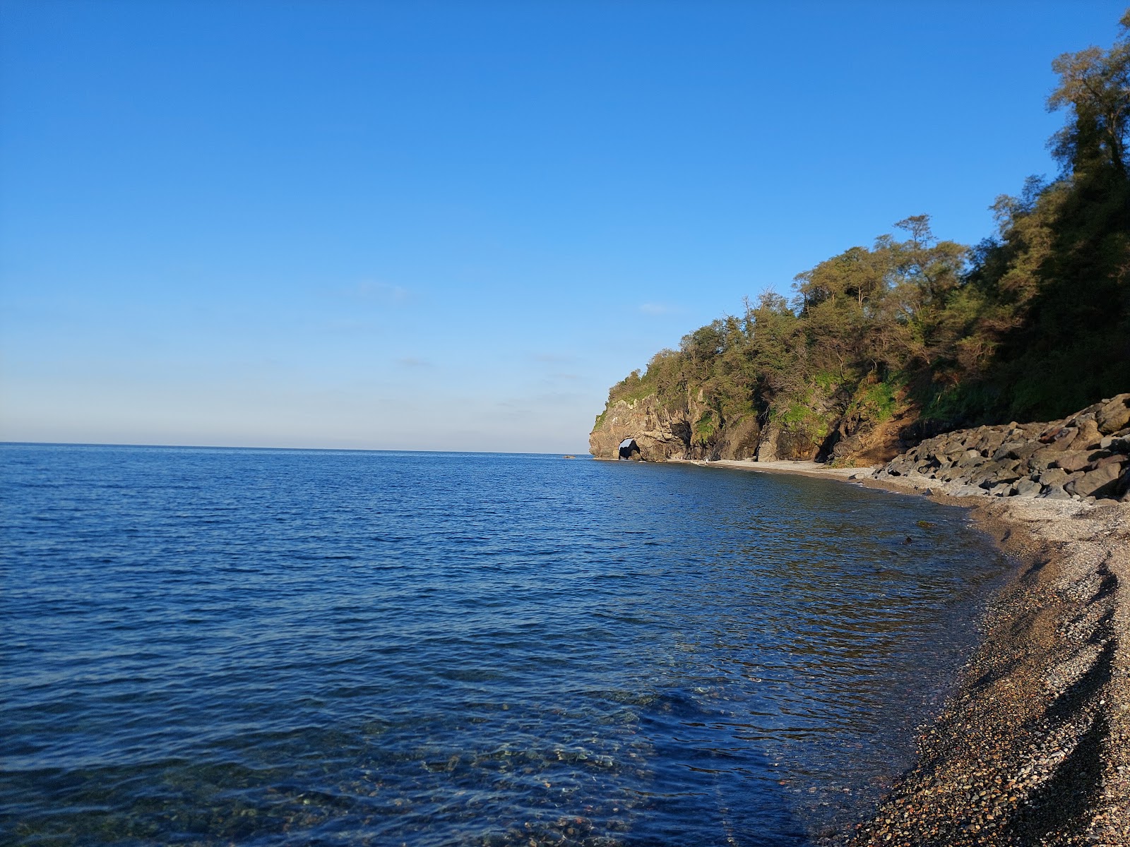 Φωτογραφία του Deliklitas Beach παροχές περιοχής