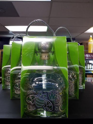 Liquor Store «Empire Package Super Store», reviews and photos, 5420 Peachtree Blvd, Chamblee, GA 30341, USA