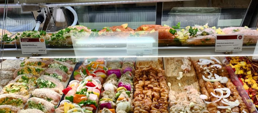 Grocery Store «Whole Foods Market», reviews and photos, 239 N Crescent Dr, Beverly Hills, CA 90210, USA