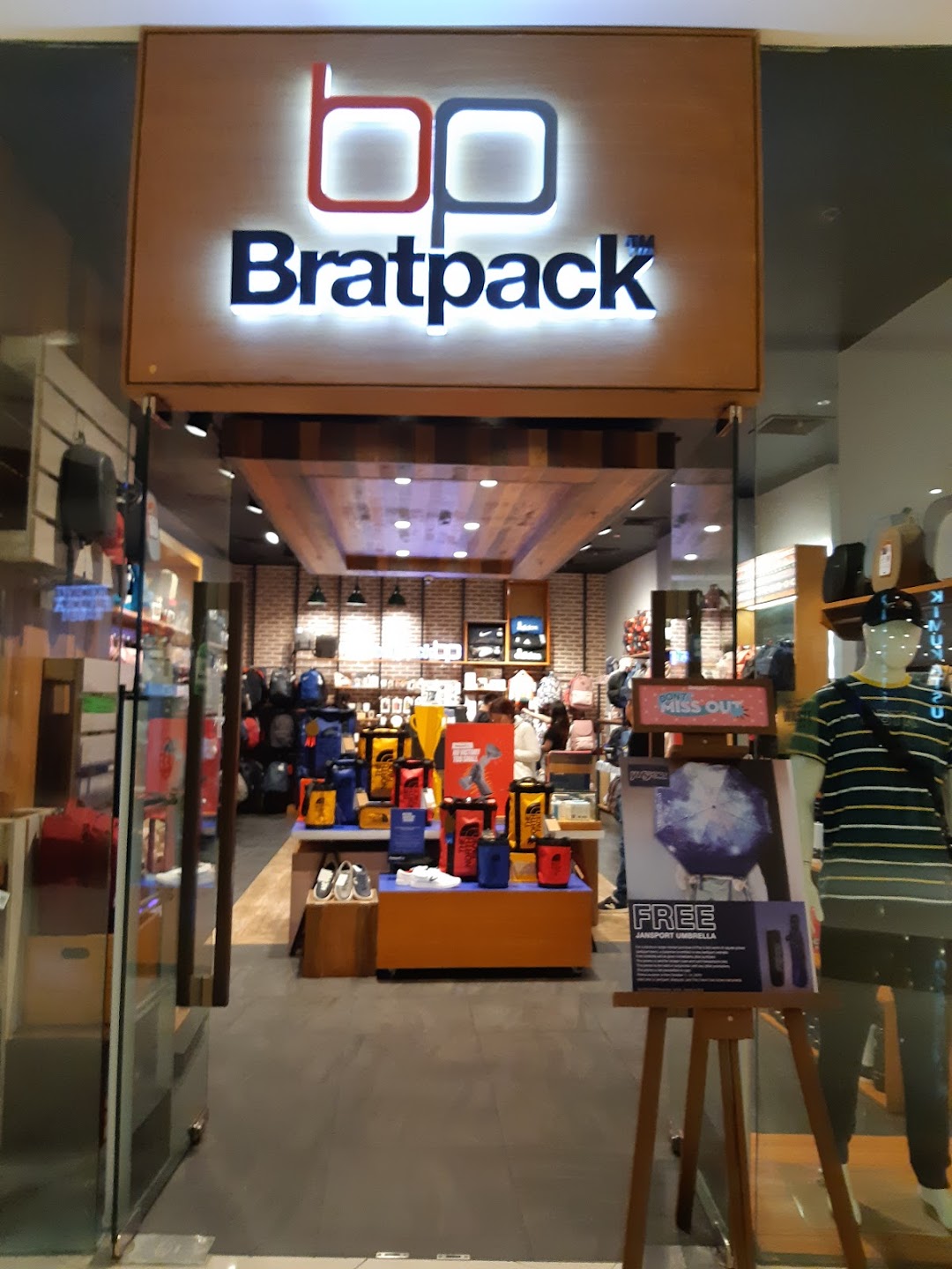 Bratpack Shangri-la Plaza