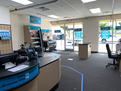 Shipping and Mailing Service «The UPS Store», reviews and photos, 821 Dawsonville Hwy #250, Gainesville, GA 30501, USA
