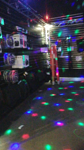 Musical Instrument Store «Sam Ash Music Stores», reviews and photos, 11805 Commons Dr, Cincinnati, OH 45246, USA