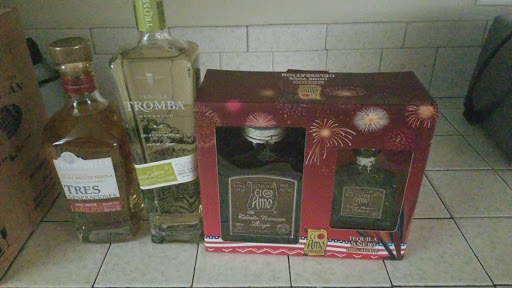 Liquor Store «Mission Liquor Store», reviews and photos, 1801 E Washington Blvd, Pasadena, CA 91104, USA