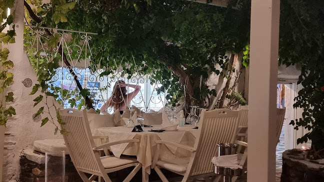 DIONYSOS Garden Restaurant - Πάρος