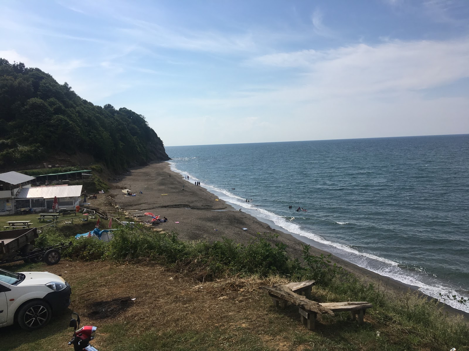 Foto di Pasalar plaji sorretto da scogliere