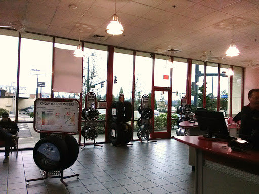Tire Shop «Discount Tire Store - Shoreline, WA», reviews and photos, 19905 Aurora Ave N, Shoreline, WA 98133, USA