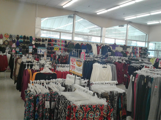 Discount Store «Roses Express», reviews and photos, 6601 Harvard Ave, Cleveland, OH 44105, USA