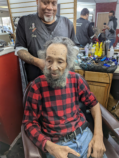 Barber Shop «Beechmont Barber Shop & Salon», reviews and photos, 390 Beechmont Dr, Newport News, VA 23608, USA