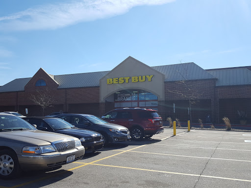 Electronics Store «Best Buy», reviews and photos, 350 W Army Trail Rd, Bloomingdale, IL 60108, USA
