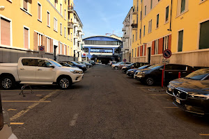 Parcheggio Via Privata Giovanni Bertacchi