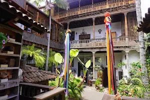 Casa de los Balcones image