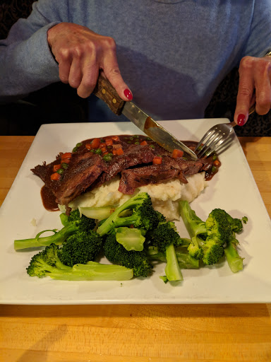 American Restaurant «Bulldog Grille», reviews and photos, 292 Merrick Rd, Amityville, NY 11701, USA