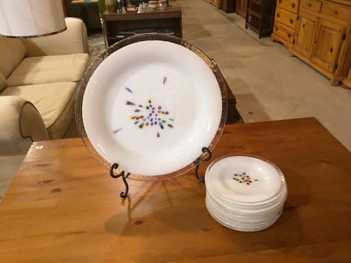 Thrift Store «Brown Elephant Resale Shop», reviews and photos, 217 Harrison St, Oak Park, IL 60304, USA