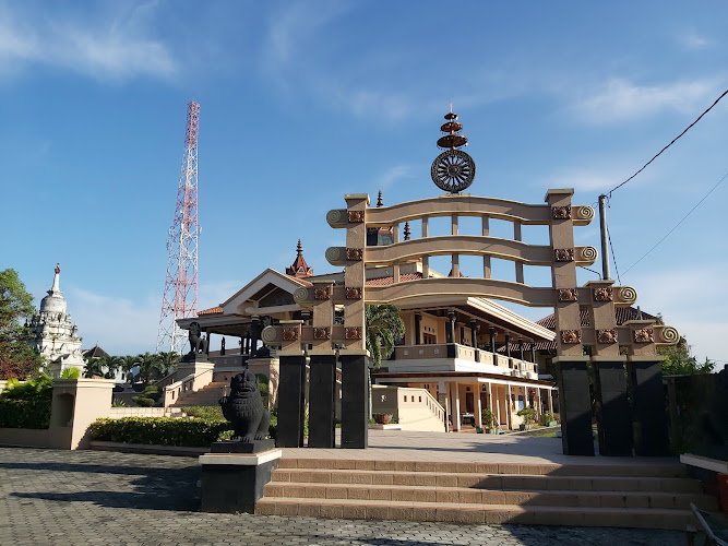 Menjelajahi Keindahan Vihara di Kota Surakarta: Mengunjungi Lebih dari Satu Tempat