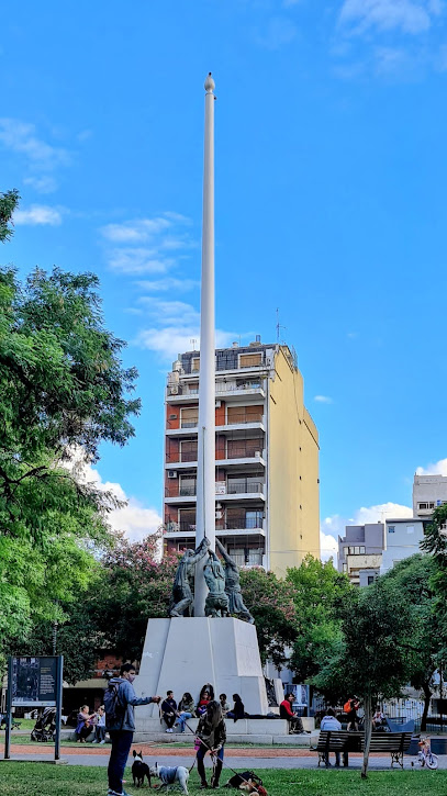 Monumento al Izamiento de la Bandera (1940) obra de Julio César Vargottini