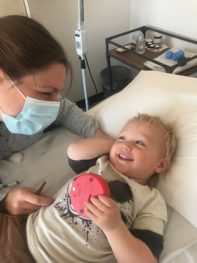 Light & Dark Acupuncture & Apothecary