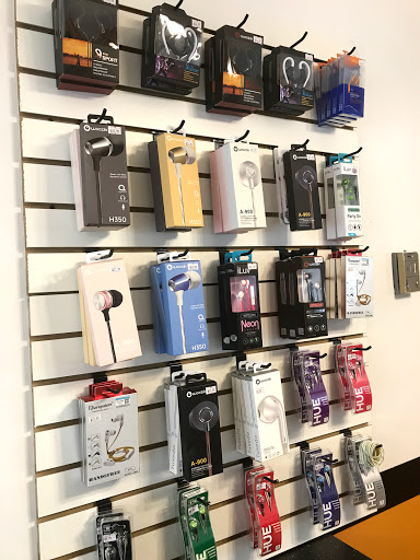 Screen Repair Service «Mr Fix Cell Phone & Computer Repair», reviews and photos, 306 E Broad St, Richmond, VA 23219, USA