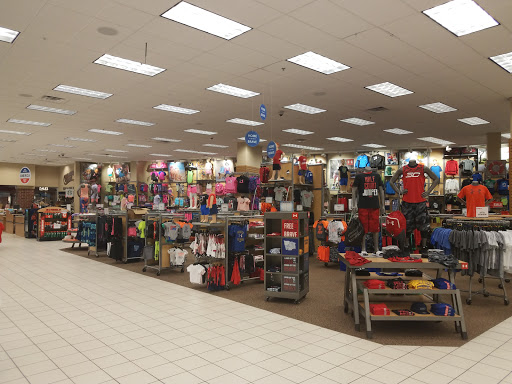 Sporting Goods Store «SCHEELS», reviews and photos, 4710 Golf Rd, Eau Claire, WI 54701, USA