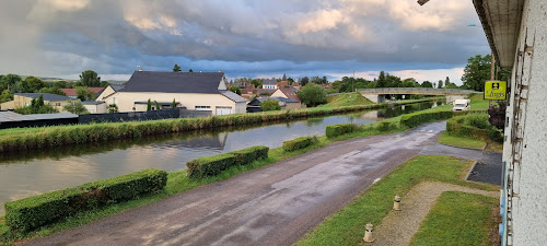 Hôtel - Restaurant La Péniche à Pierrefitte-sur-Loire