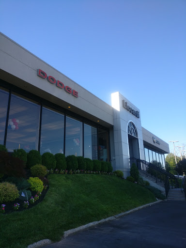 Car Dealer «Liccardi Chrysler Dodge RAM», reviews and photos, 130 US-22, Green Brook Township, NJ 08812, USA