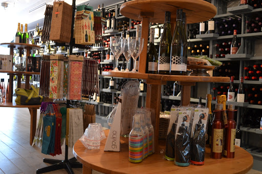 Wine Store «DCanter Wine Boutique», reviews and photos, 545 8th St SE, Washington, DC 20003, USA