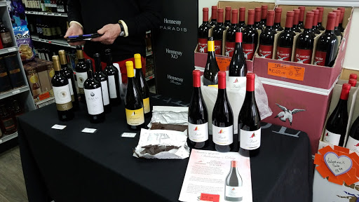 Liquor Store «Sayreville Plaza Wine & Liquor», reviews and photos, 960 U.S. 9 #10, South Amboy, NJ 08879, USA