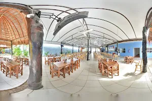 Buzo's Restaurant-Bar image