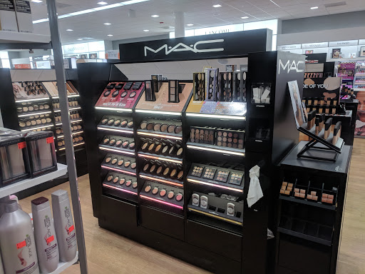 Hair Salon «Ulta Beauty», reviews and photos, 5900 Poyner Anchor Ln #157, Raleigh, NC 27616, USA