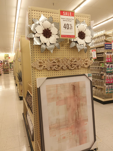 Craft Store «Hobby Lobby», reviews and photos, 840 E Rollins Rd, Round Lake Beach, IL 60073, USA
