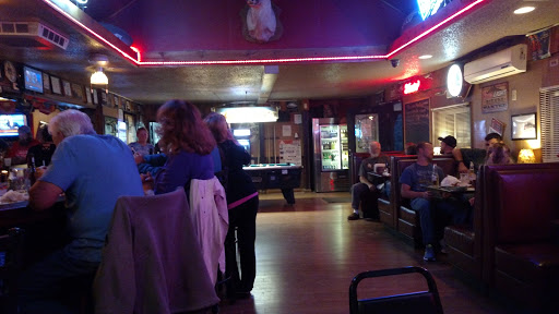 6 West Bar and Grill