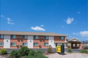 Super 8 by Wyndham Colorado Springs/Chestnut Street image