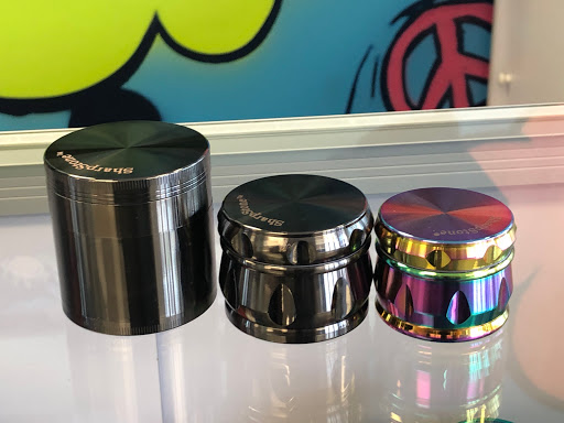 Tobacco Shop «J&J Smoke Shop», reviews and photos, 4520 Hallandale Beach Blvd, Pembroke Park, FL 33023, USA